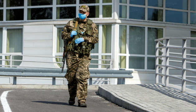 Covid-19 : Trois nouveaux cas signalés dans les Forces armées de l’Ukraine