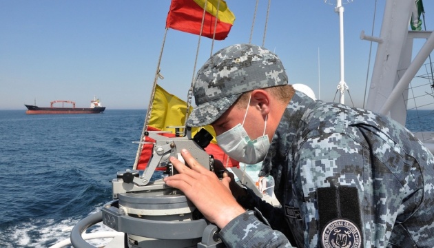 Українські прикордонники зафіксували кораблі ЧФ РФ у районі газових родовищ