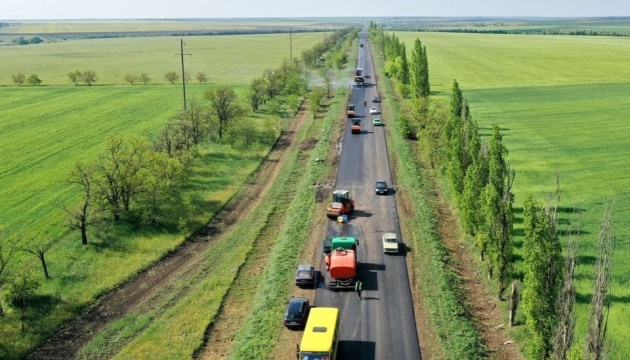 До кінця року відремонтують понад 70 кілометрів траси Дніпро – Миколаїв
