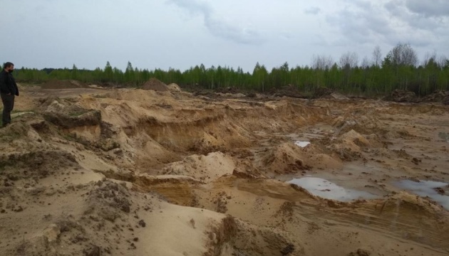 Збитки від незаконного видобутку піску під Житомиром оцінили майже в 5 мільйонів