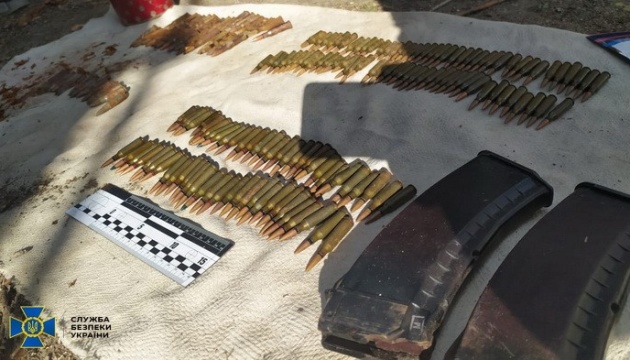 СБУ викрила три схрони зі зброєю на колишніх позиціях терористів на Луганщині
