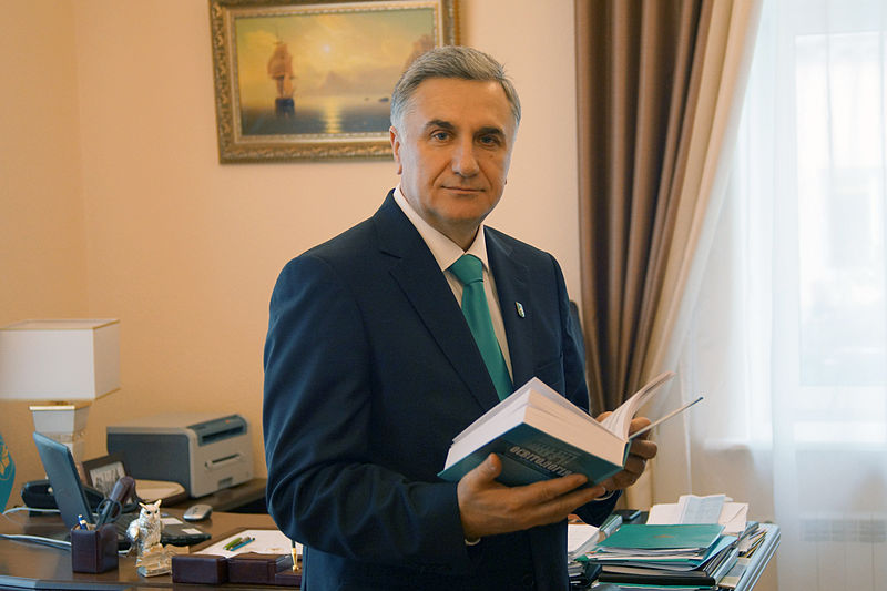 Віктор Огнев'юк Віктор Огнев'юк
