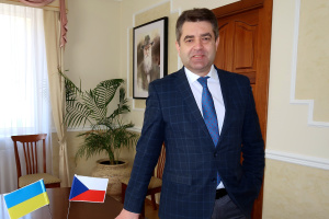 Евгений Перебийнис, Посол Украины в Чешской Республике