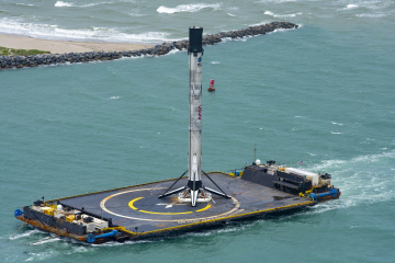 На космодром повернулася ракета Falcon 9, яка відправила астронавтів на МКС