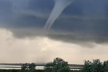 Les gens ont filmé une tornade dans la région de Kherson