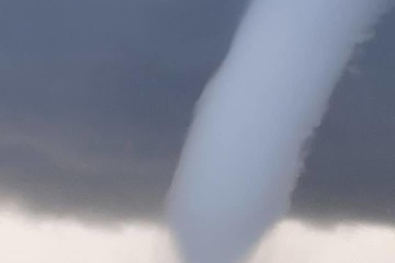 Les gens ont filmé une tornade dans la région de Kherson