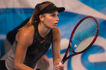 Zavatska gana el mini-torneo de tenis en Francia