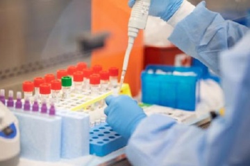 Новая мутация коронавирус более заразна, но тяжких симптомов не вызывает