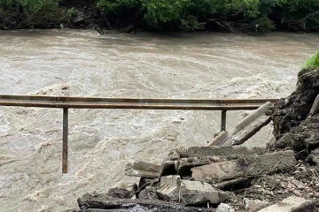 В одному з районів Закарпаття за кілька годин випала місячна норма опадів