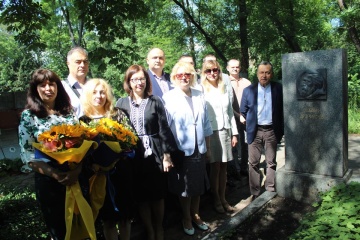 Що об'єднує Драгоманова і Болгарію