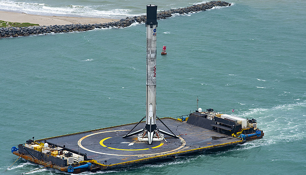 SpaceX провела останній тест ракети перед запуском на МКС