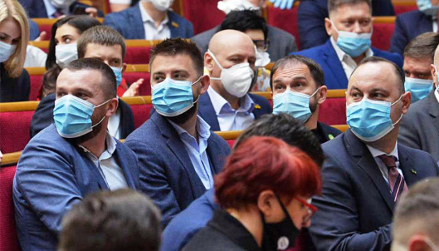 Le ministre de la Santé d’Ukraine demande d’imposer des amendes pour non port du masque