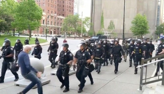 Протести у США: у відставку подали півсотні поліцейських міста Баффало