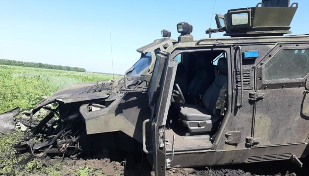 Ten Ukrainian servicemen injured in armored vehicle blast in Donbas