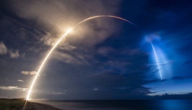 SpaceX вивела на орбіту ще 61 супутник