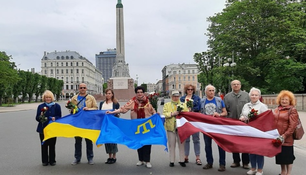 Українці Латвії долучилися до акцій пам'яті жертв сталінської депортації Українці Латвії долучилися до акцій пам'яті жертв сталінської депортації