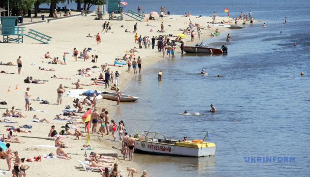 У Києві заборонили купатися на всіх пляжах