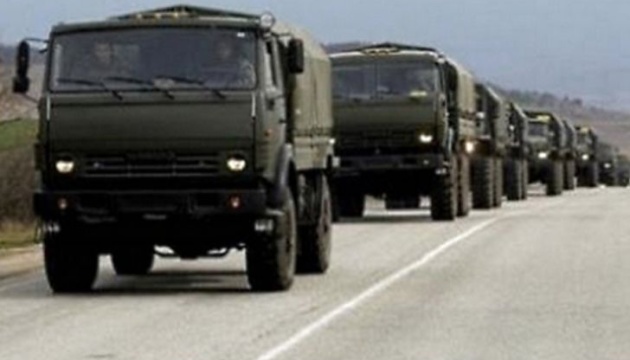 Russia sends 20 ammunition trucks and armored vehicles to Donbas