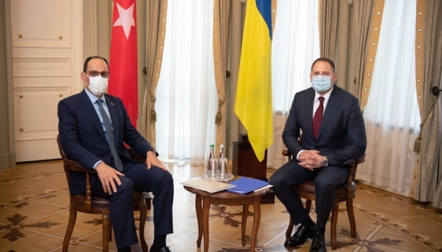 Ukrainian and Turkish delegations meet at President's Office 