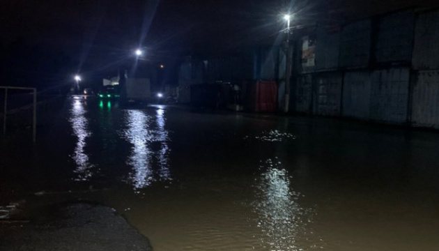 У Чернівцях та на Буковині через опади підтопило вулиці