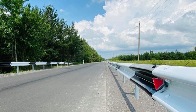 На Рівненщині відремонтували 10 кілометрів сільської дороги