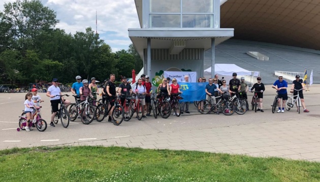 У Вільнюсі пройшов велопробіг «Разом до Миру», організований посольством України