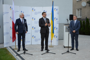Kuleba i Czaputowicz uroczyście otworzyli nowy budynek ambasady Ukrainy w Warszawie