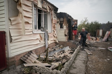 Zelensky : le gouvernement allouera des fonds aux victimes des feux de forêts dans la région de Louhansk
