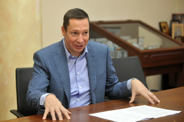 ウクライナ汚職捜査機関、シェウチェンコ前中銀総裁を指名手配に指定