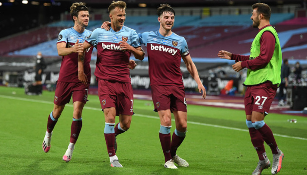 Yarmolenko helps West Ham beat Chelsea