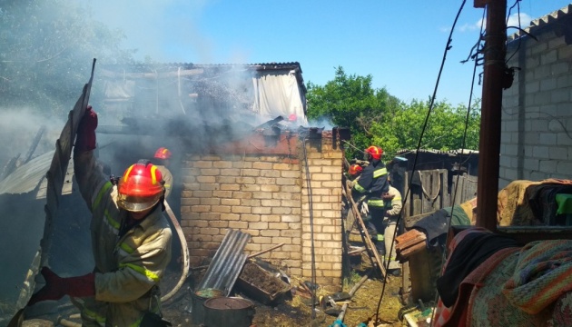 Рятувальники за тиждень відновили понад 40 будинків на Донбасі