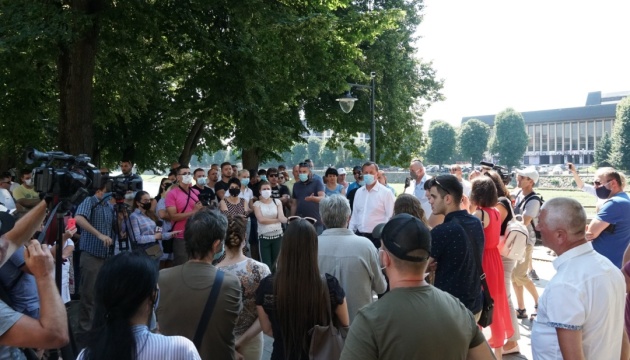 Мер Ужгорода під час акції протесту пообіцяв бізнесу пільги у період карантину