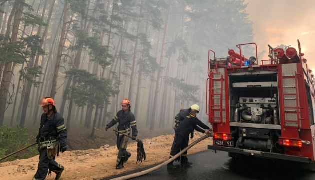 Waldbrand in Oblast Luhansk, zwei Ortschaften evakuiert