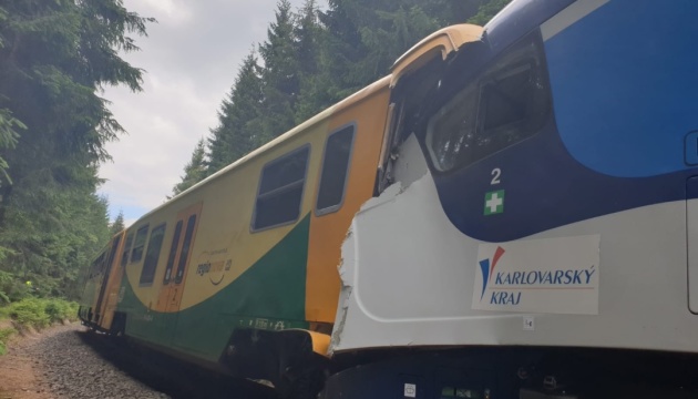 У Чехії зіткнулися пасажирські потяги, є загиблі й поранені 