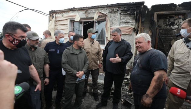 Уряд виділить кошти для постраждалих від лісових пожеж на Луганщині — Зеленський