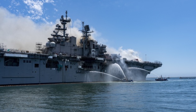 У Штатах на базі ВМС горів десантний корабель: 18 постраждалих
