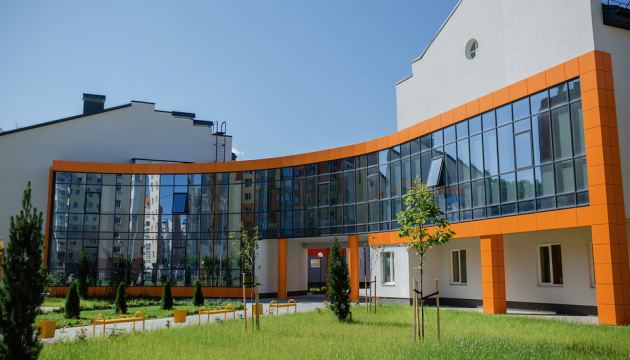 Велике будівництво: у Вінниці до кінця липня здадуть нову школу на 1200 місць