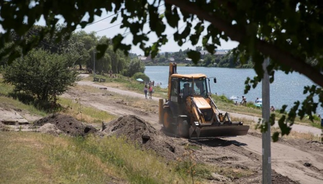 У Дніпровському районі почали капітальний ремонт парку 