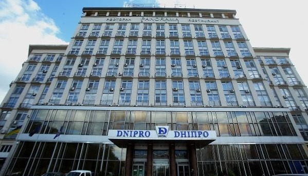 Проти ФДМУ порушені чотири справи за «дешевий» продаж готелю «Дніпро»