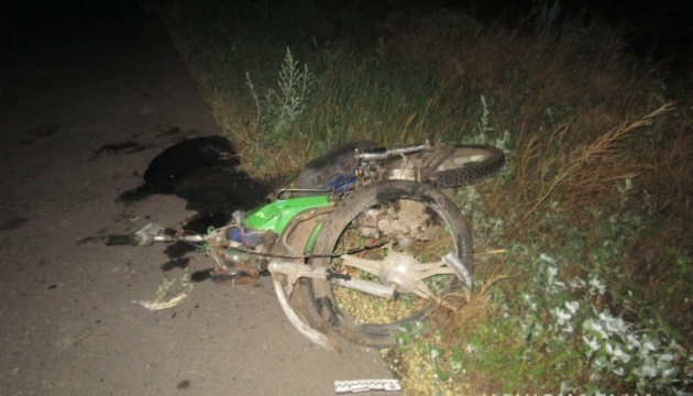 На Одещині мотоцикл зіткнувся з мопедом, шестеро постраждалих