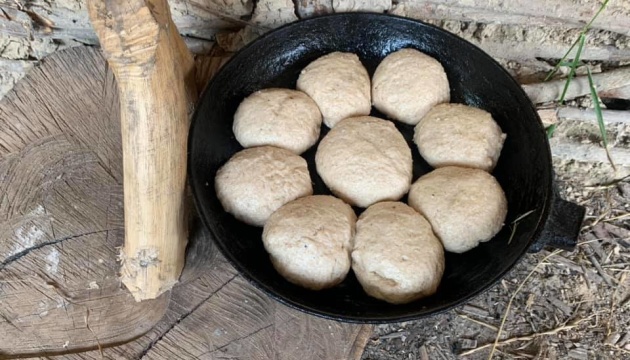 На Рівненщині спекли гречаний хліб у печі XI-XII століть