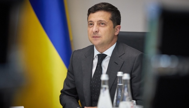 Zelensky visita el Centro de Apoyo a Empresarios 