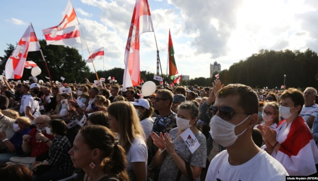 Опонентка Лукашенка зібрала 25-тисячний мітинг у Мінську