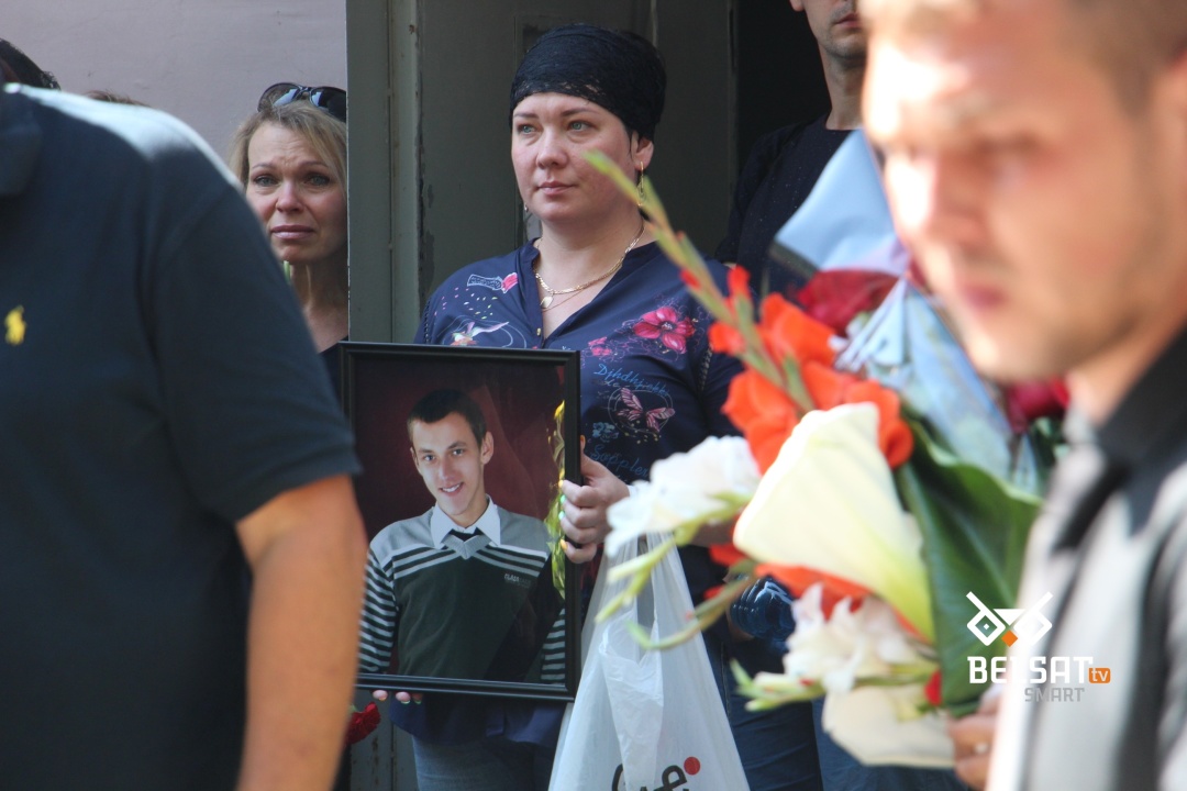 Прощання з Олександром Вихорою в Гомелі / Фото: «Белсат»