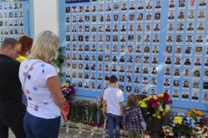 Pamięć o poległych bohaterach uczczono w pobliżu Monasteru św. Michała Archanioła o Złotych Kopułach
