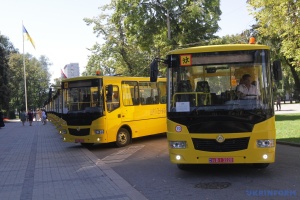 За два роки громади придбали 1000 шкільних автобусів українського виробництва