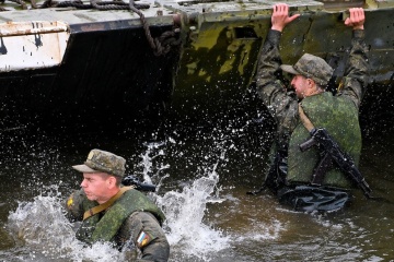 В России во время военных учений рухнул мост, пострадали около 20 человек