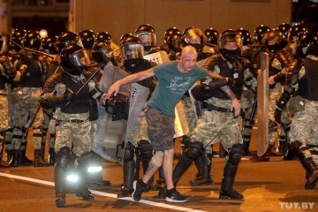 Світове українство стурбоване насильством проти мітингувальників у Білорусі