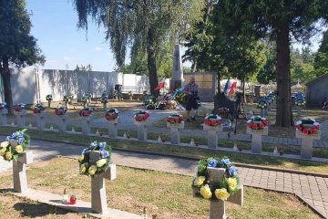 В польском Ланьцуте открыли отреставрированное кладбище воинов УНР