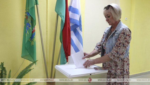 Явка на виборах у Білорусі за три дні - 22,5%, спостерігачі фіксують багато порушень